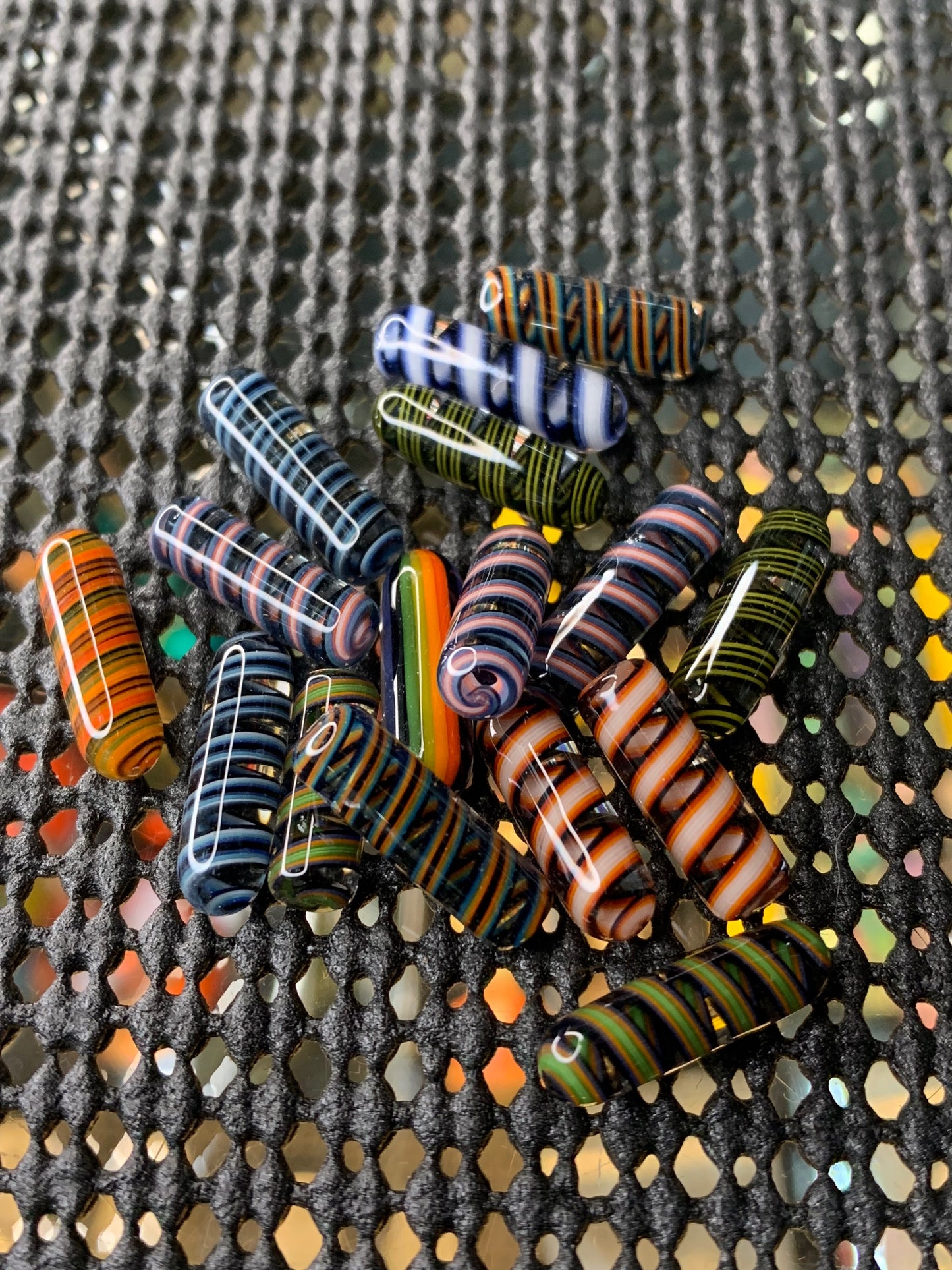 @mzee_glass Linework Pillar image 0